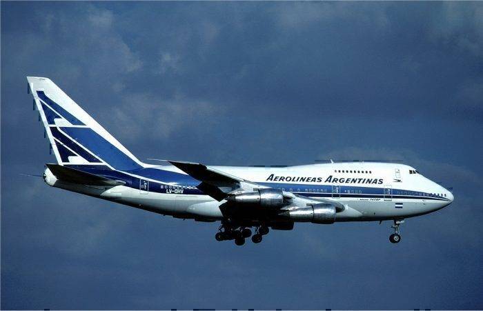 0781 LV-OOZ SKY500 Aerolineas Argentinas Boeing 747-200 1:500 Reg